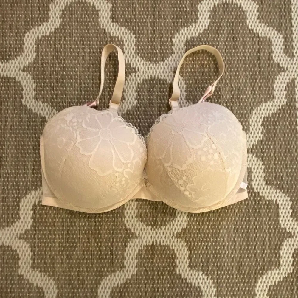 Victoria’s Secret push-up bra size 38DDD